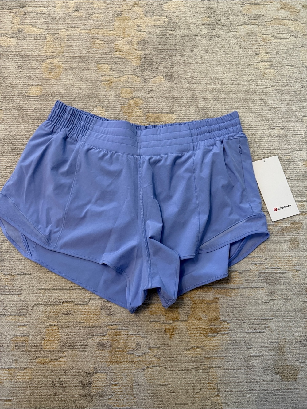 Lululemon Light blue Lightweight gotta hot Shorts 2.5 inch lined size 14